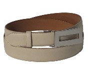 Men belts - Stylish Gentleman belts - 13811565 / 35, nikelj Elegantni moški usnjeni pasovi so sestavljeni iz dveh plasti. Moški usnjeni pasovi so izdelani iz zelo kvalitetnega govejega usnja, serija 040000. Usnjeni pasovi izvedbe premium so  podloženi s pravim usnjem, v izvedbi klasik so moški pasovi podloženi s plastjo iz recikliranega usnja. Moški pasovi z zaponko na klip vam omogoèajo enostavno krajšanje.